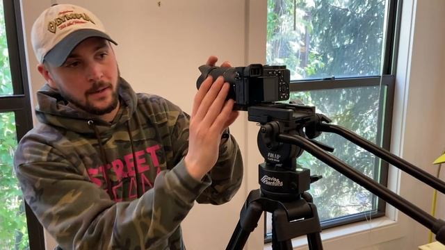 Mounting Sony a6600 to Tripod смотреть онлайн