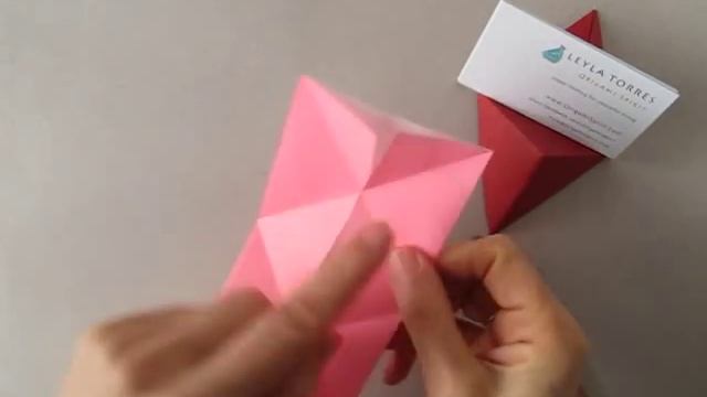 Origami Double Pyramid Business Card Stand - Base para tarjetas o iPhone смотреть онлайн
