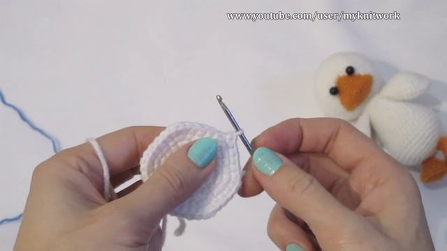 Вязание крючком. Вяжем Утёнка. Часть 7. Crochet duck. смотреть онлайн