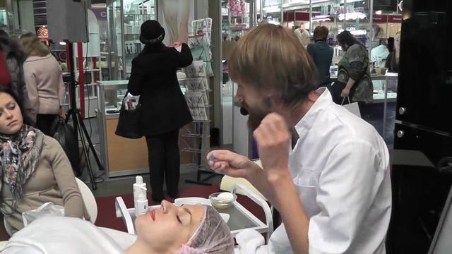 Процедура HydraFacial. Врач-косметолог Роман Басов. Часть 1