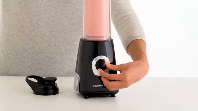 Hand On Hamilton Beach Go Sport Blender (51141) смотреть онлайн