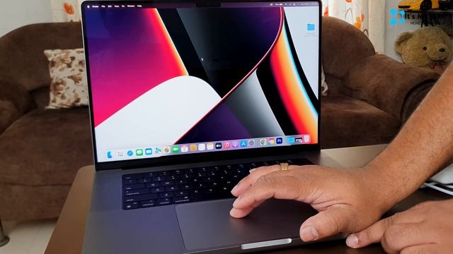 Can it replace your desktop workstation ? 2021 MacBook Pro with M1 Pro chip | Performance testing смотреть онлайн