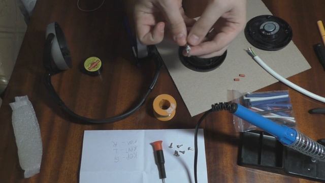 Ремонт наушников Philips SHP2500. Хардкорный провод! Доведение до ума не очень надежных наушников. смотреть онлайн