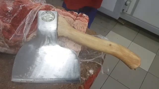 Хороший Топор для рубки мяса??? Вес 3кг. ТЕЛ 89150489904 смотреть онлайн