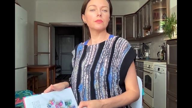 Японский жилет спицами в технике рельефное вязание из секционно окрашенной пряжи смотреть онлайн