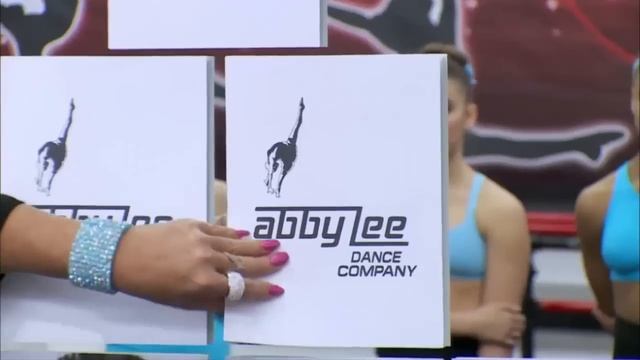 Pyramid/Assignment Season 5 Episode 9 - Dance Moms смотреть онлайн