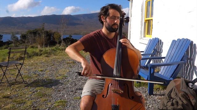 Bach Cello Suite Sarabande and Gig смотреть онлайн