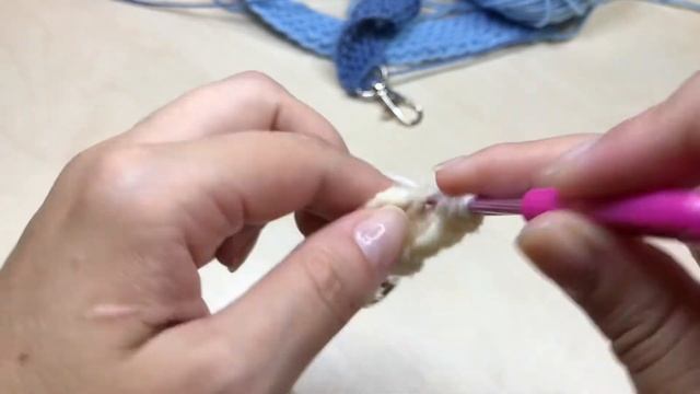 Ручка или ремешок для сумок и рюкзаков на карабине связать крючком смотреть онлайн