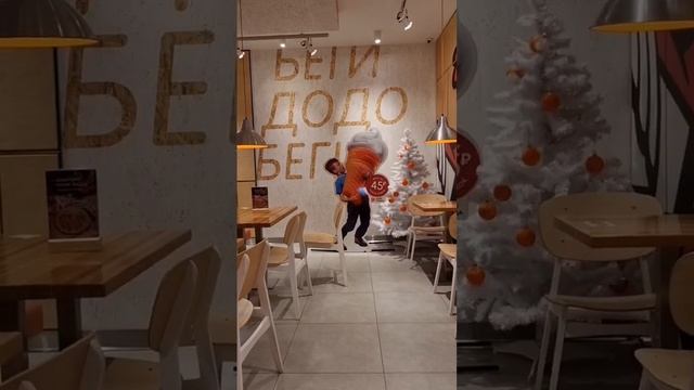 Как попасть в туалет ДоДо Пиццы? смотреть онлайн