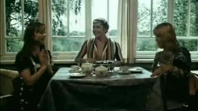 Где живешь ты на свете, с кем ведешь ты сейчас разговор? смотреть онлайн