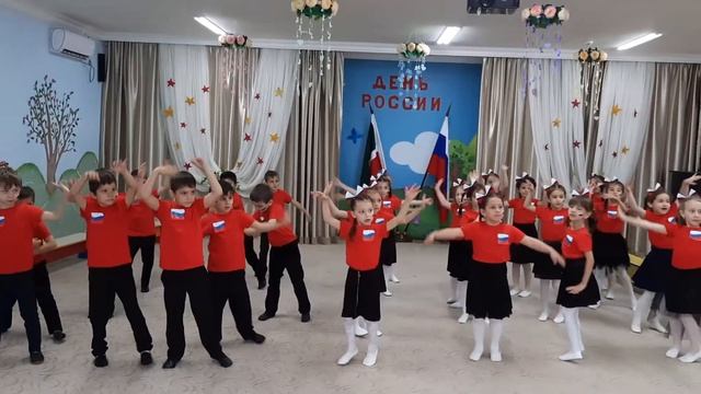 Детский сад №142 "Карамель" г.Грозный - Песня «Моя РОССИЯ» подготовительная к школе группа «Малинки смотреть онлайн