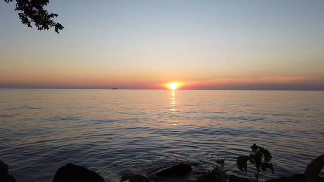 Sunset at Pelee Island - Ontario - Lake Erie - Canada 4K смотреть онлайн