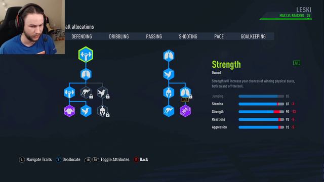 BEST VIRGIL VAN DIJK CENTER BACK (CB) PLAYER BUILD in FIFA 22 PRO CLUBS! смотреть онлайн
