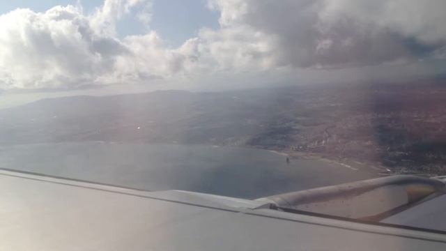 Landing in Lisboa Airport смотреть онлайн