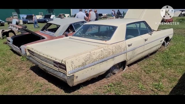 I bought my RAREST MOPAR EVER at this Estate Auction! 1950s, 60s, 70s Dodge, Plymouth & Chrysler! смотреть онлайн