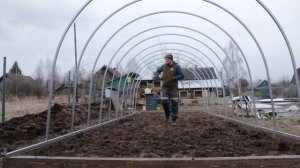 Сборка теплицы 8х3 своими руками в одиночку.