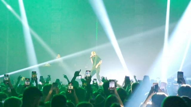 в новых адиках - face stadium live 10.2021 смотреть онлайн