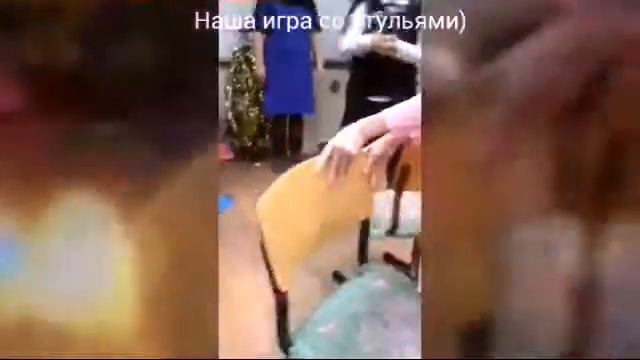 ШКОЛЬНАЯ ЁЛКА/С НАСТУПАЮЩИМ/ПРАЗДНИК К НАМ ПРИХОДИТ смотреть онлайн