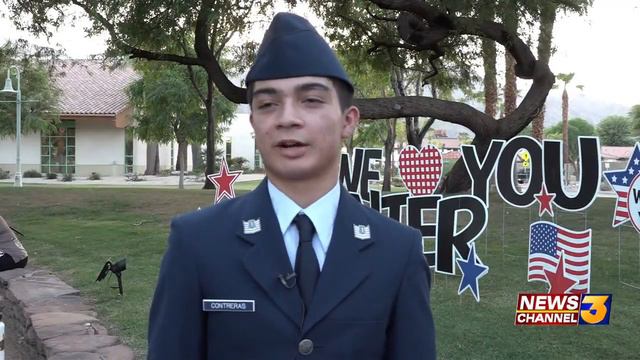 Community gathers for candlelight vigil to honor Marine Cpl Hunter Lopez смотреть онлайн