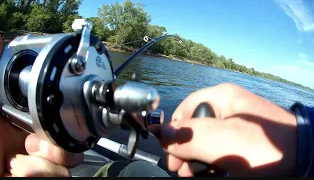 НЕОЖИДАННЫЙ ГОСТЬ НА РЫБАЛКЕ. Ловля на кольцо. Рыбалка на леща смотреть онлайн