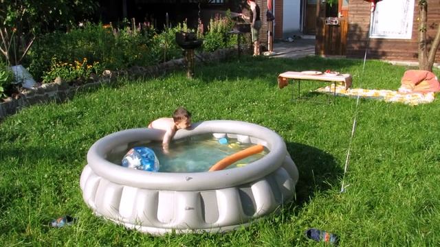 Прыжки в бассейн.Дача смотреть онлайн