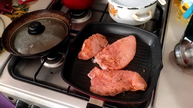 Отдам бесплатно. Но люди несут ? шоколад. смотреть онлайн