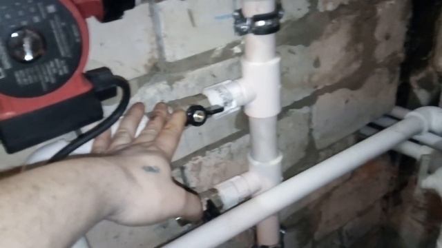 подключение циркуляционного насоса в котельной с открытым расширительным баком смотреть онлайн