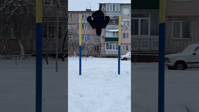 Задание от Зеленой Свечи - комплексное упражнение на турнике 40. Не выполнено