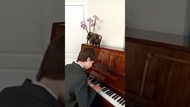 Участник Home Online Fest "Звёзды 21 века" - Козар Георгій смотреть онлайн