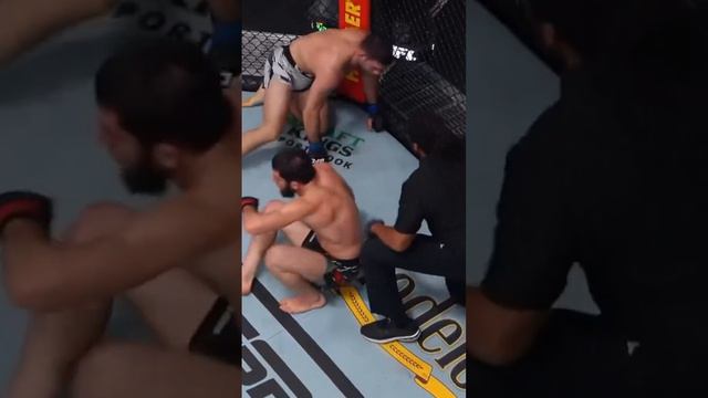 Ислам Махачев vs Тиагу Мойзес смотреть онлайн