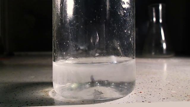2Na + 2H2O → 2NaOH + H2 | Реакция натрия и воды смотреть онлайн