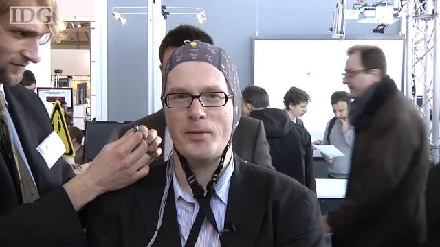 CEBIT 2011: Brain control can type letters смотреть онлайн