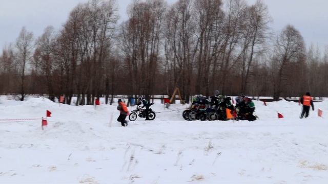 Скийоринг Skijoring 2021-02 | Барнаул | Extreme Ski Racing Behind Motorcycles смотреть онлайн