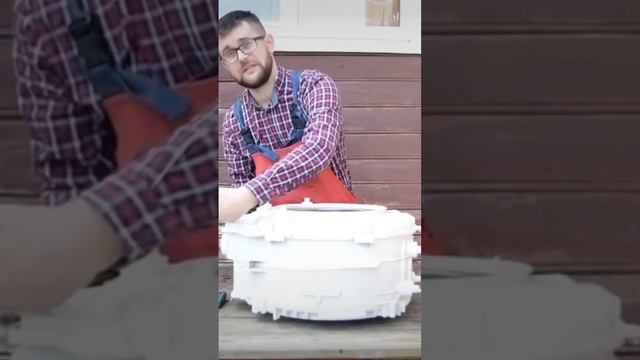 Пилим бак от стиральной машины Индезит для того чтобы достать подшипники смотреть онлайн