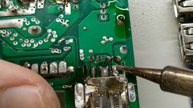 Ремонт Power bank (не заряжает телефон) /сломано гнездо usb смотреть онлайн