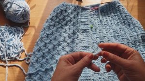 Вяжем Велюровый плед спицами.