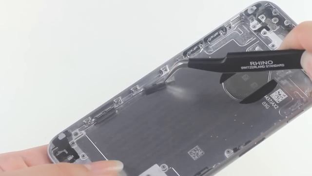 How to replace bare iPhone 6 rear housing? - Complete iPhone 6 teardown & assembly tutorial смотреть онлайн