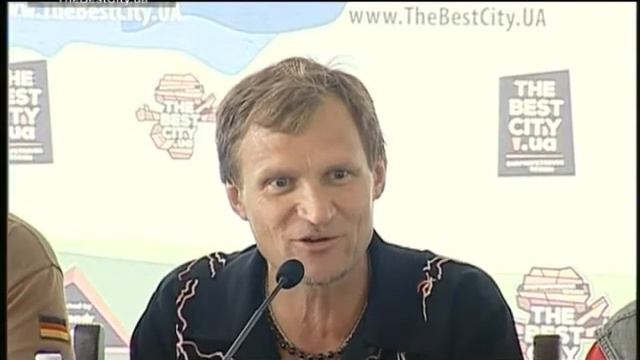 Олег Скрипка вирішив не ризикувати дупою смотреть онлайн