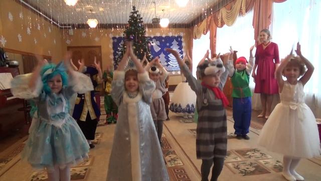 Танец "Мороз" в исполнении детей гр. №8 МБДОУ "ЦРР - д/с "Сказка" смотреть онлайн