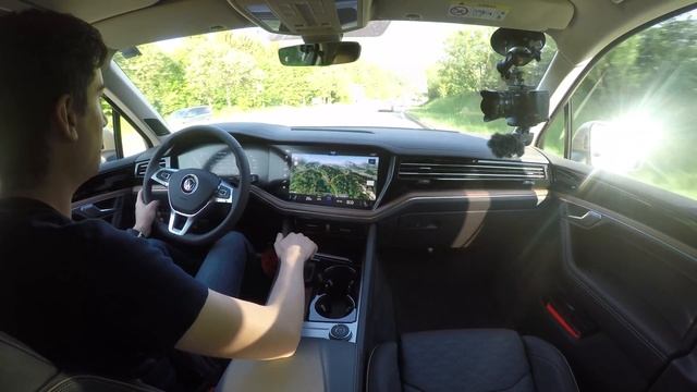 Volkswagen Touareg 2018: Such premium, wow! - Cavaleria.ro смотреть онлайн