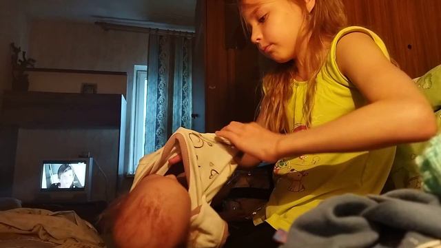 варя спит после болезни и рвоты🤢🤢🤢🤮🤮🤮🤮🤧🥴🥴 смотреть онлайн