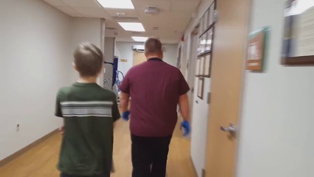 Семья Савченко - День в жизни Вовы.. Сломаный палец? многодетная семья