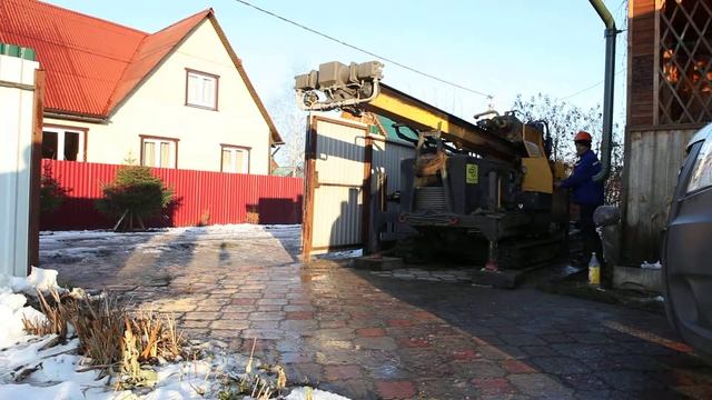 Малогабаритная буровая установка на гусеничном ходу. смотреть онлайн