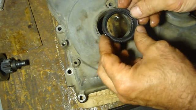 Запрессовка сальника в крышку цепи ГРМ. В гараже. Форд Мондео. Ford Mondeo смотреть онлайн