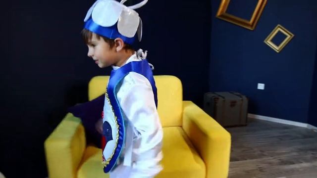 Костюм Ёлочная игрушка для детей смотреть онлайн