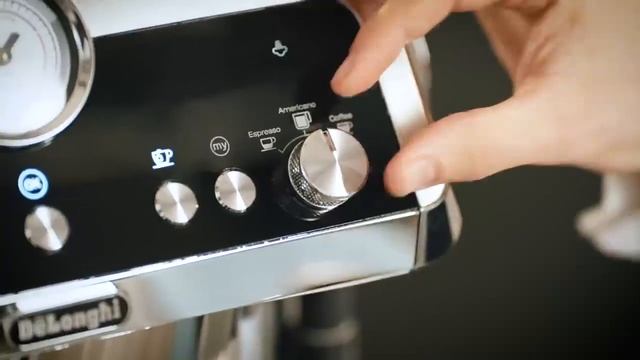 Delonghi La Specialista Coffee Machine EC 9335 M смотреть онлайн