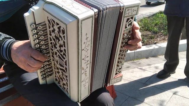 Губернский Гармонный рынок м.Кузьминки с 10-12 каждая суббота,гармонь Ми мажор-Алексеенко смотреть онлайн