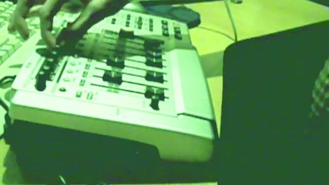 Tekno liveset on Edirol UR-80 by Sqare смотреть онлайн