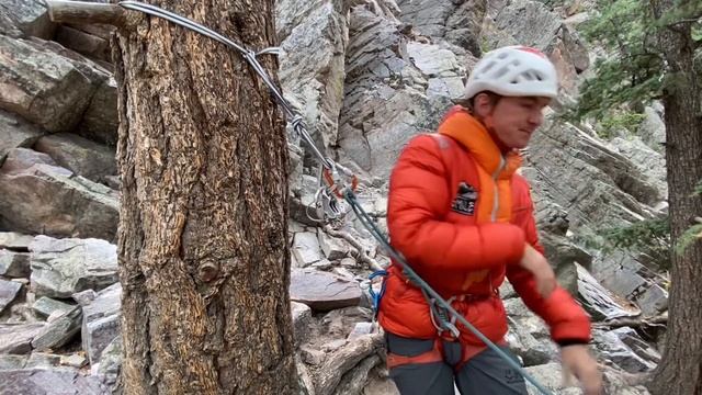 Top Belay using a Petzl Reverso смотреть онлайн
