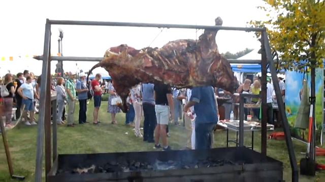 ПИР НА ВОЛГЕ ЯРОСЛАВЛЬ 18 08 18 смотреть онлайн